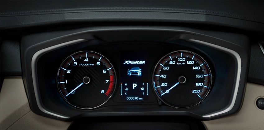 mitsubishi xpander information display