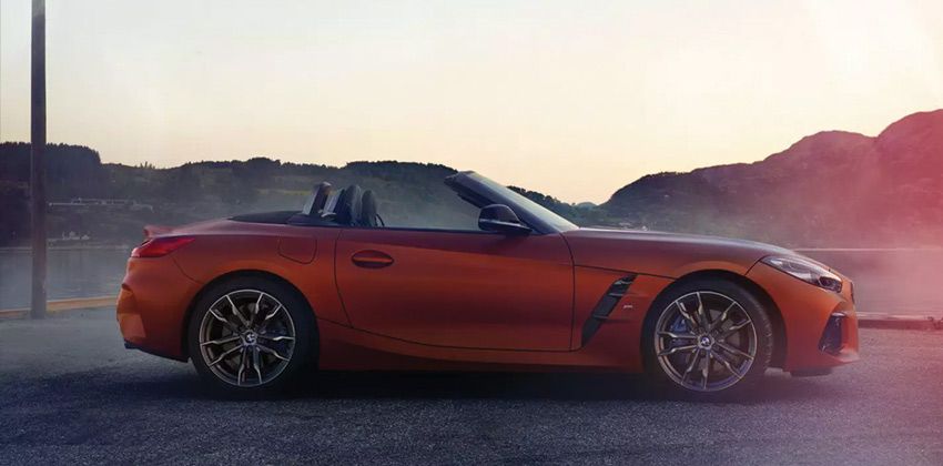 2019 BMW Z4 SIDE