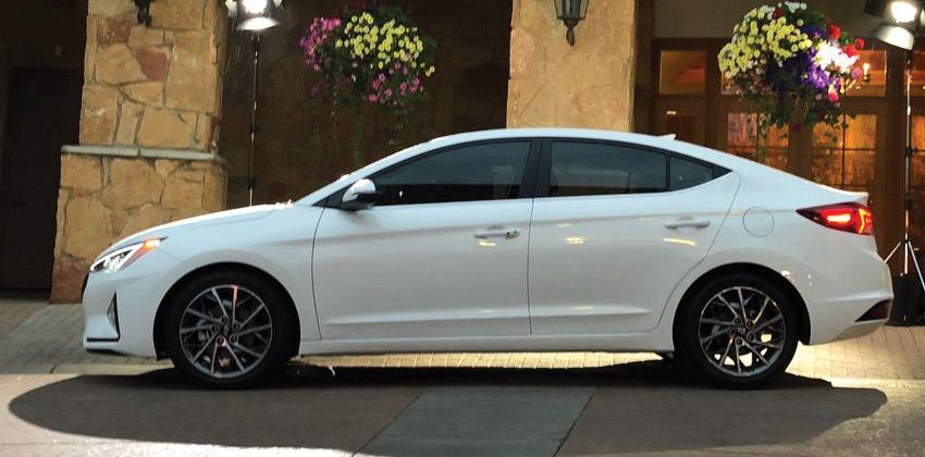 2019 Hyundai Elantra side