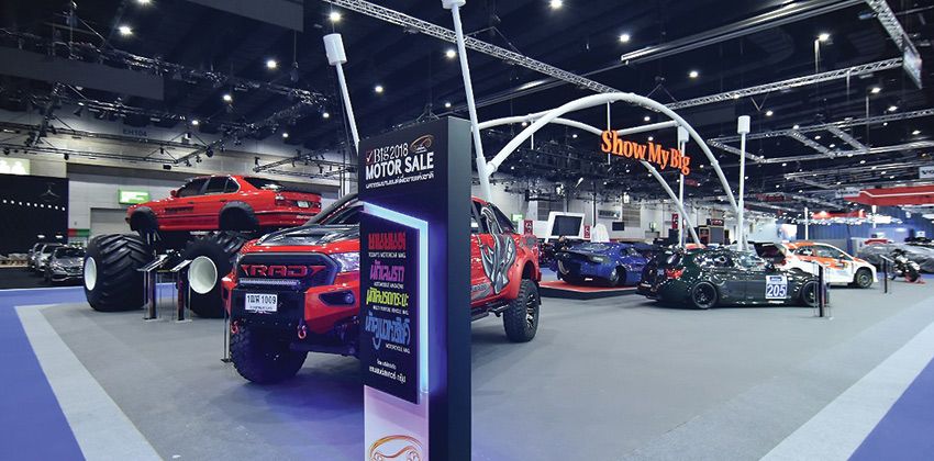 Big Motor Sale Display