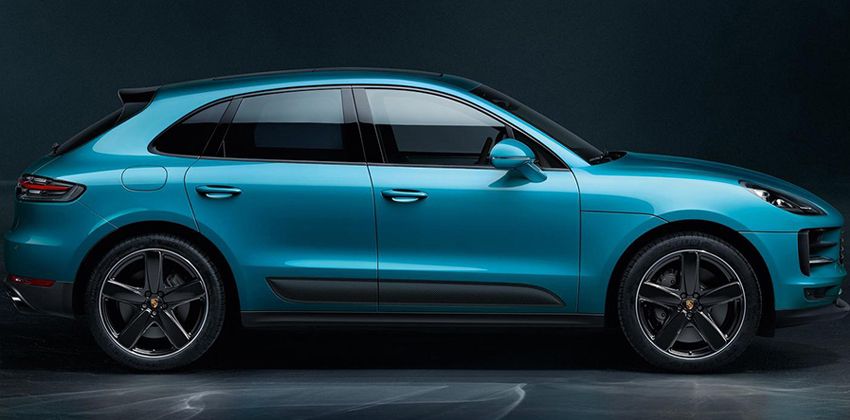 2019 Macan side