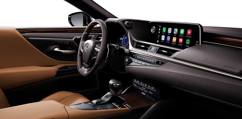 2019 Lexus ES cabin
