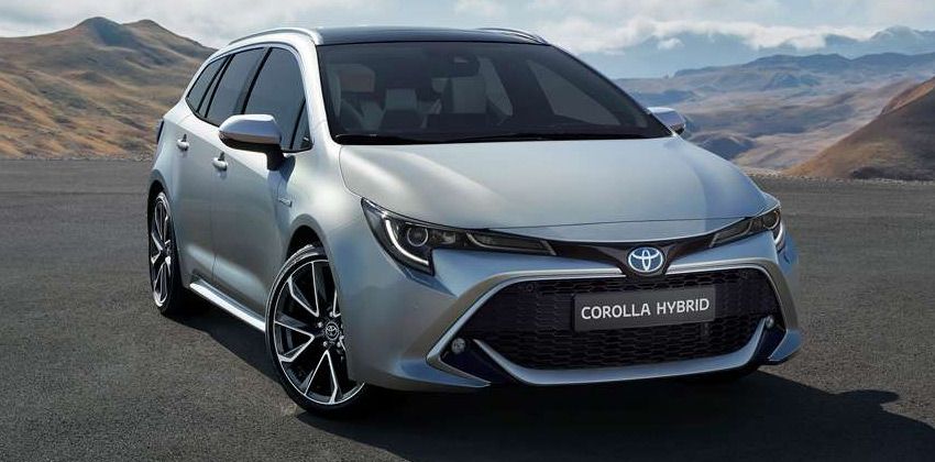 2019 Corolla Touring Sports wagon front