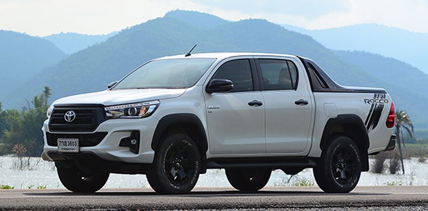 Toyota HIlux Revo Side