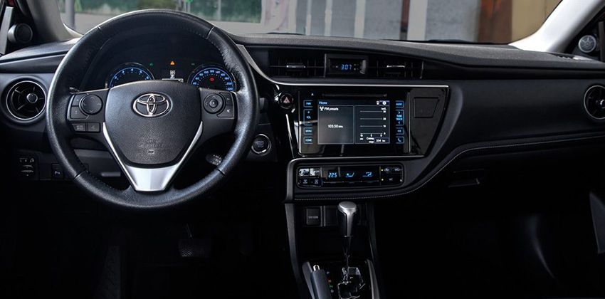 Toyota Corolla Altis interior