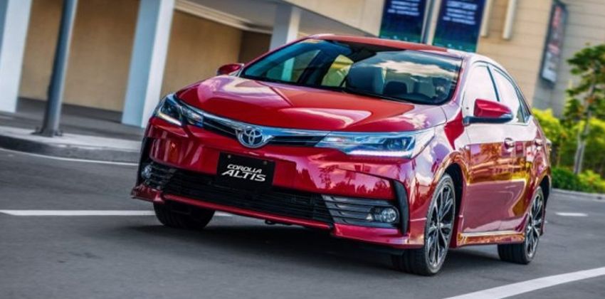 Toyota Corolla Altis exterior
