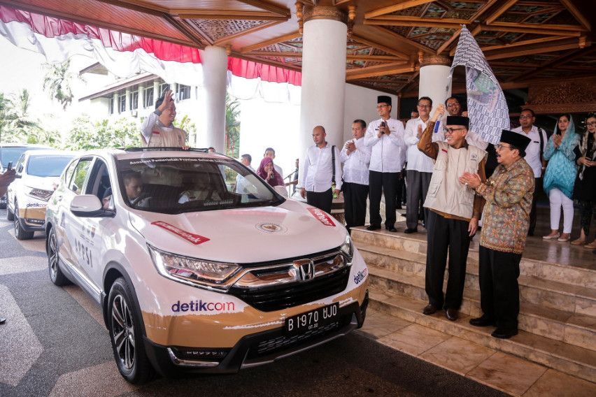 Keliling Indonesia Pakai Honda CR-V Turbo, Bisa?