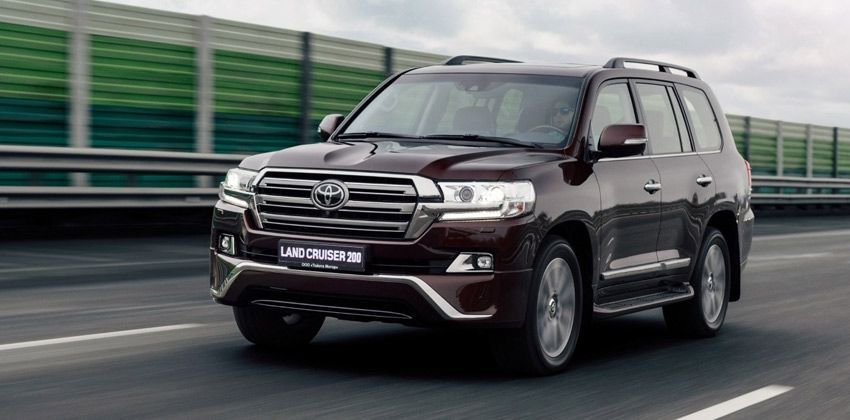 Toyota Land Cruiser front