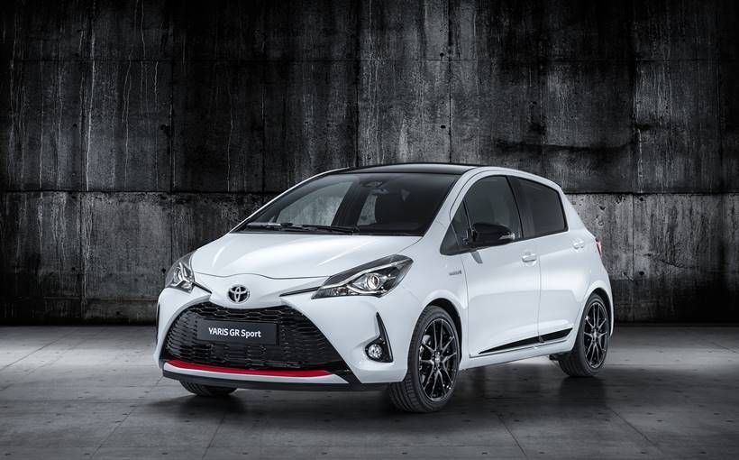 Toyota Pamerkan Duo Model Baru Yaris, Merayakan Ulang Tahun ke-20