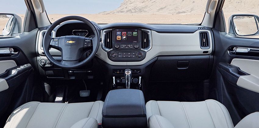 Chevrolet Trailblazer  cabin