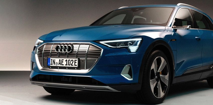 Audi e-tron front