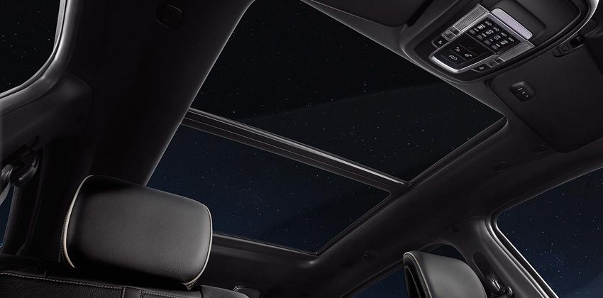 RAM 1500 Sunroof