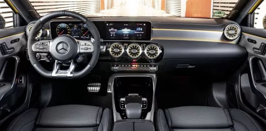 Mercedes-AMG A 35 INTERIOR