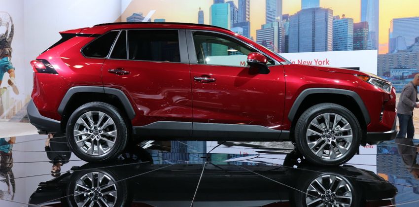 Toyota RAV4 side