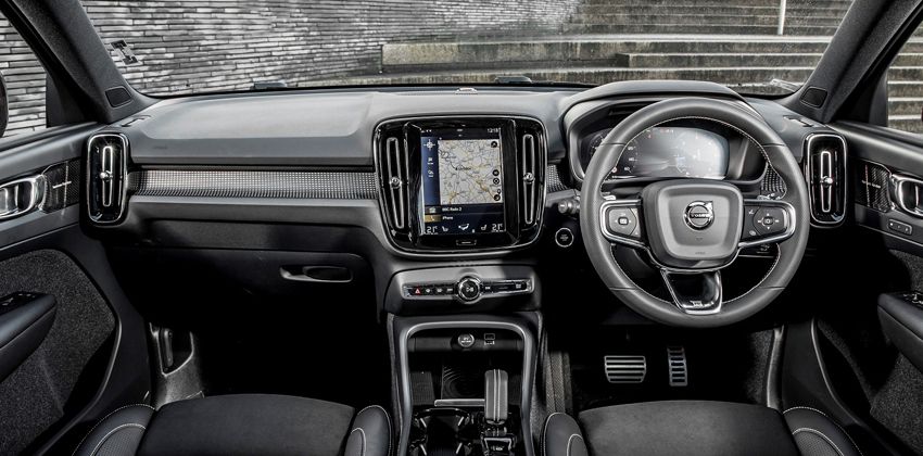 2018 Volvo XC40 INTERIOR