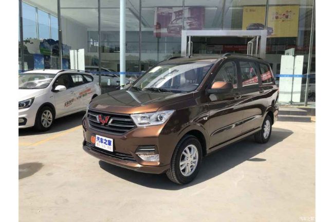 2018/10/Wuling-Hongguang-Confero-S-2019-11.jpg