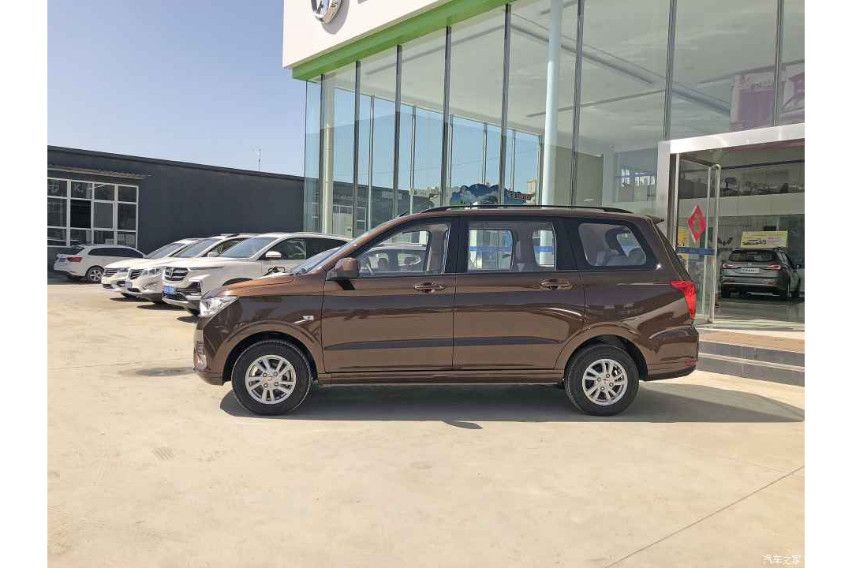 Wuling Confero (Hongguang S) 2019, pict by Autohome