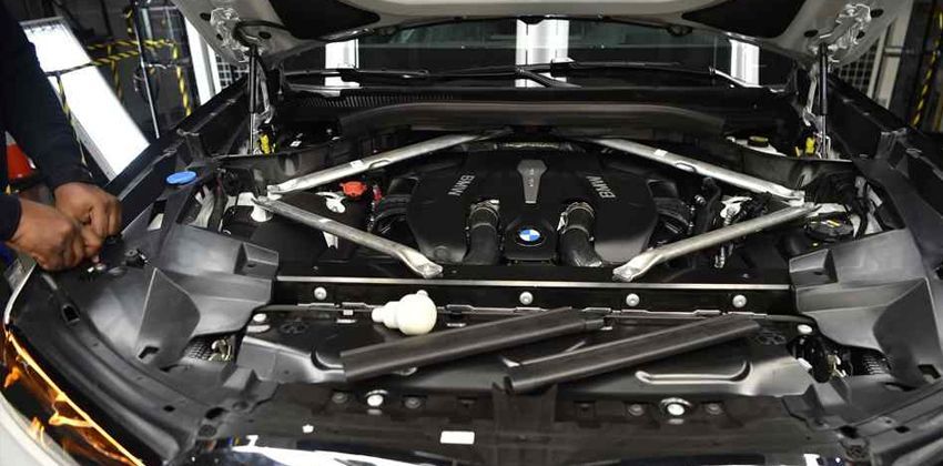 BMW X7 Engine