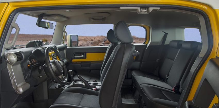 Toyota FJ Cruiser cabin