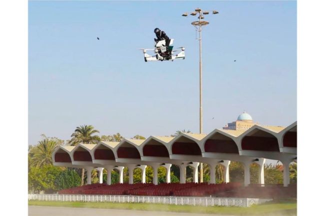 2018/10/Dubai-Police-Flying-Bike-Hoversurf-Scorpion-3.jpg