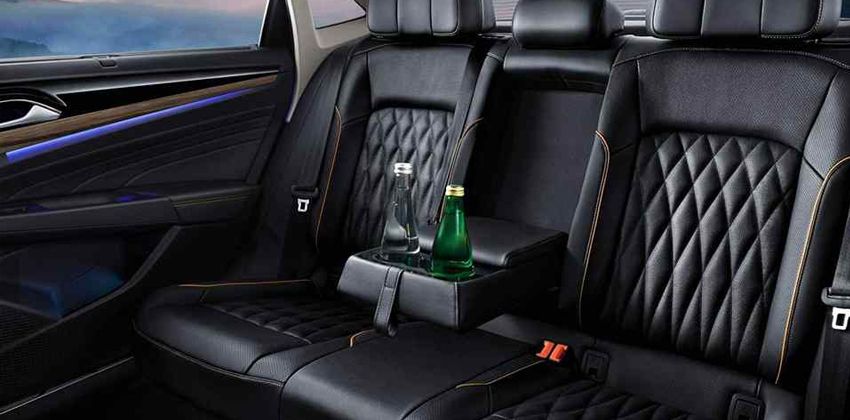 2019 Volkswagen Passat rear seat