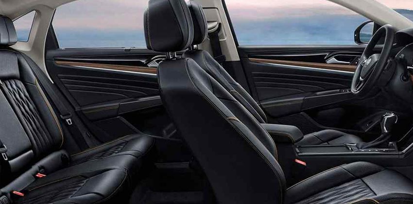2019 Volkswagen Passat interior