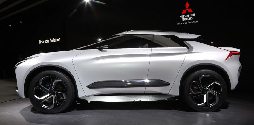 Mitsubishi e-Evolution Side