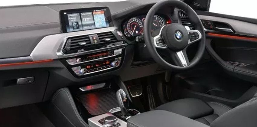 2019 BMW X4 interior