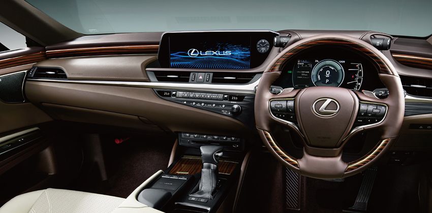  Lexus ES300h Cabin