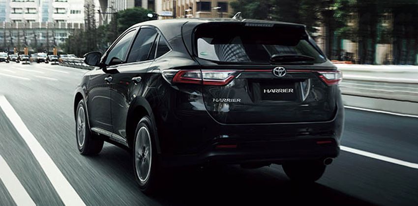 Toyota Harrier rear