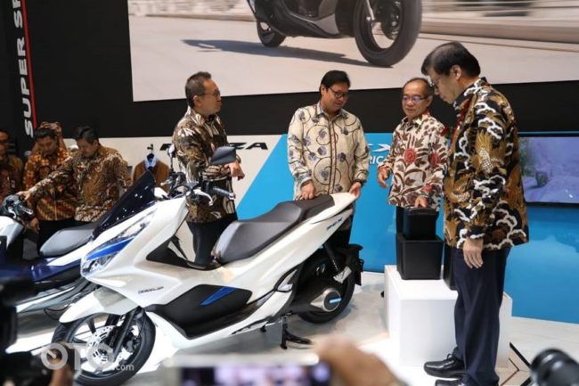 2018/10/IMOS-2018-Honda-PCX.jpeg