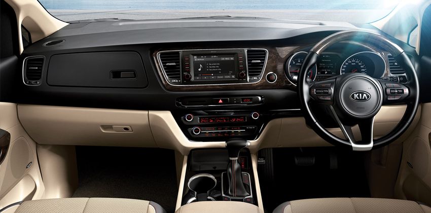 2019 Kia Grand Carnival Dash