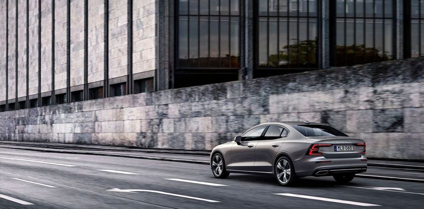 Volvo S60 Rear-Side Angular