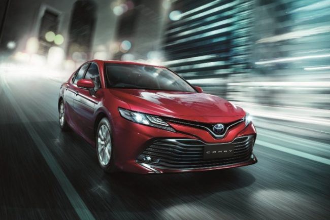 Toyota Camry Generasi Baru Mengaspal di Thailand dan Malaysia Toyota Camry Generasi Baru Mengaspal di Thailand dan Malaysia