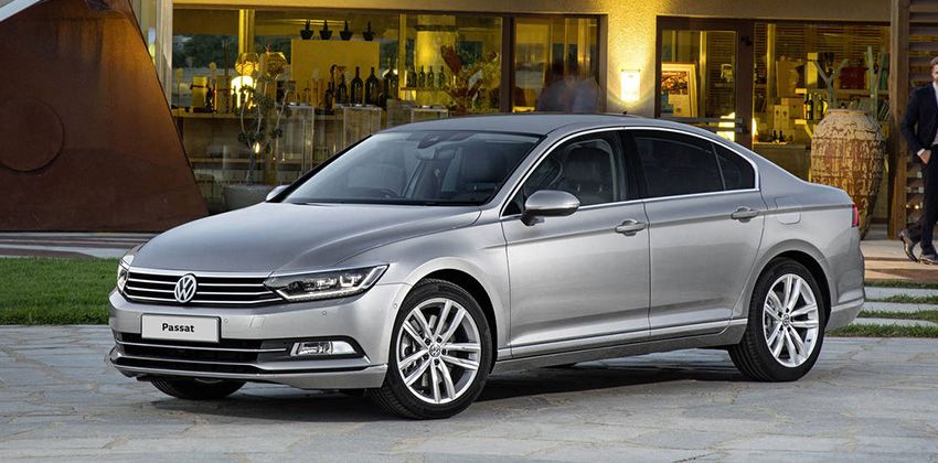 Volkswagen Passat side