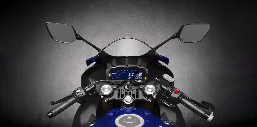 Yamaha R125 instrument cluster