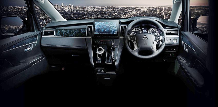 Mitsubishi Delica D:5