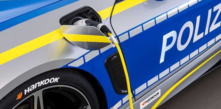 BMW i8 cop car concept power outlet