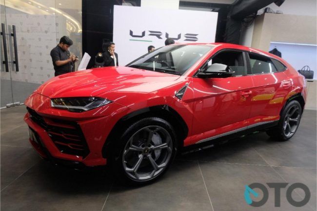 Hanya Karena Stiker, Lamborghini Urus Kena Recall Hanya Karena Stiker, Lamborghini Urus Kena Recall