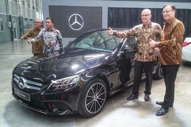Mercedes-Benz C-Class Jadi Penopang Penjualan di Indonesia Mercedes-Benz C-Class Jadi Penopang Penjualan di Indonesia