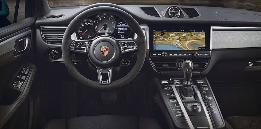 2019 Macan Cabin