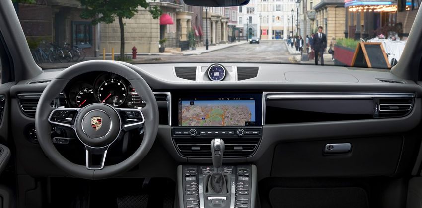 Porsche Macan S Dash