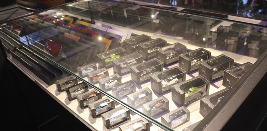 DS Automobiles store display