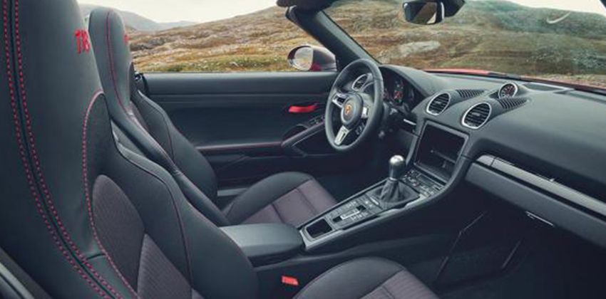 Porsche 718 Boxster cabin