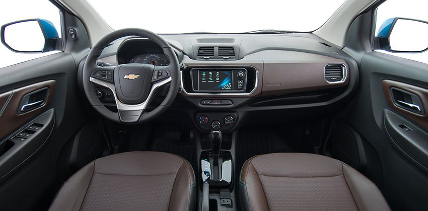 2019 Chevrolet Spin Inside