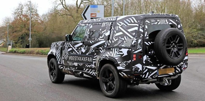 Land Rover Defender Rear