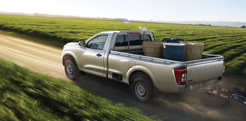 Nissan Navara single cab rear