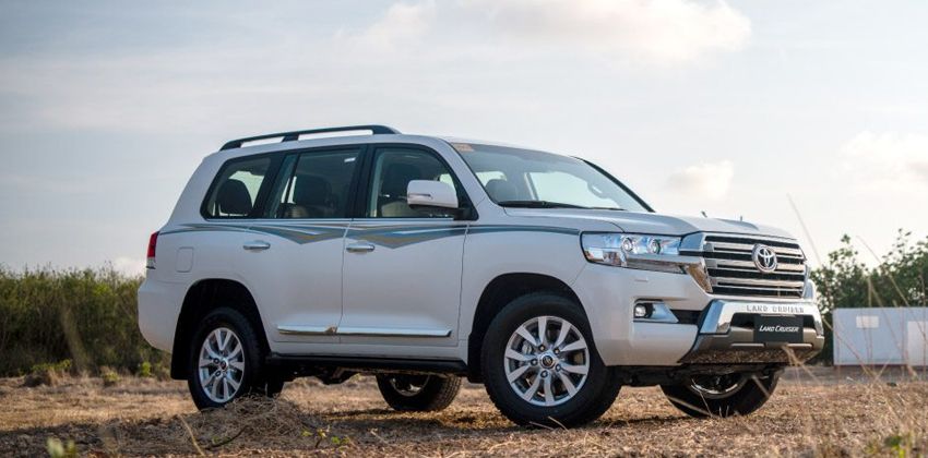 Toyota Land Cruiser exterior
