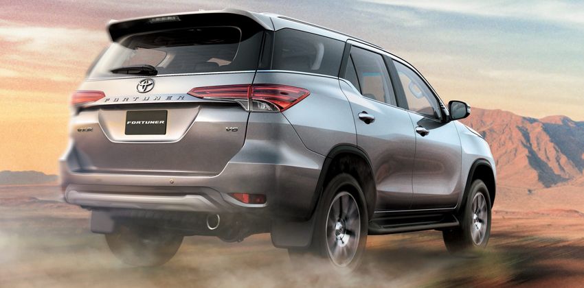 Toyota Fortuner Rear