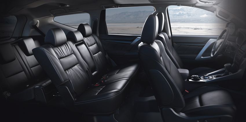 Mitsubishi Montero Sport cabin